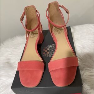 Vince Camuto Pink Sandals Minimalist Design